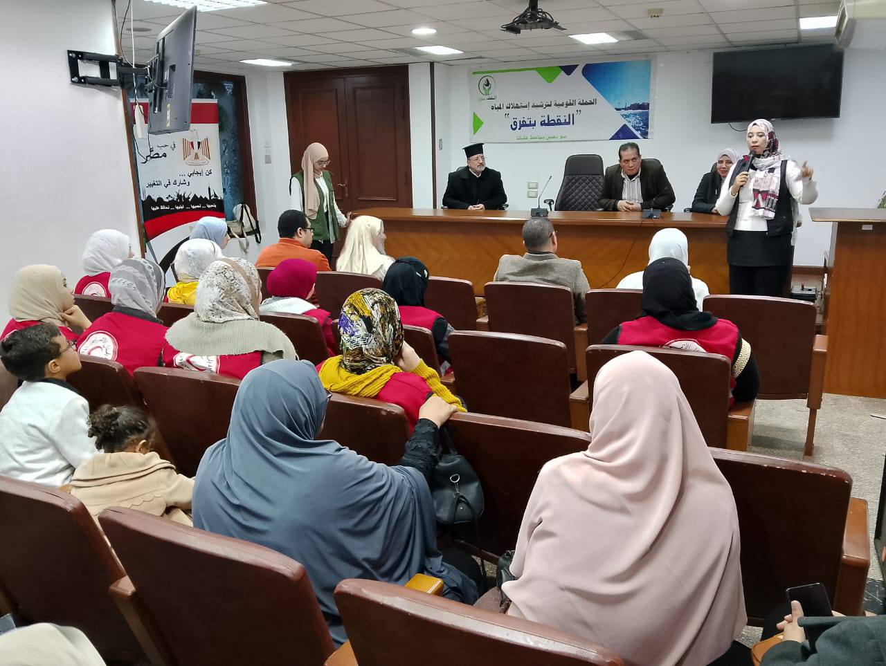 تنفيذ قافلة مائية بالمكتبة